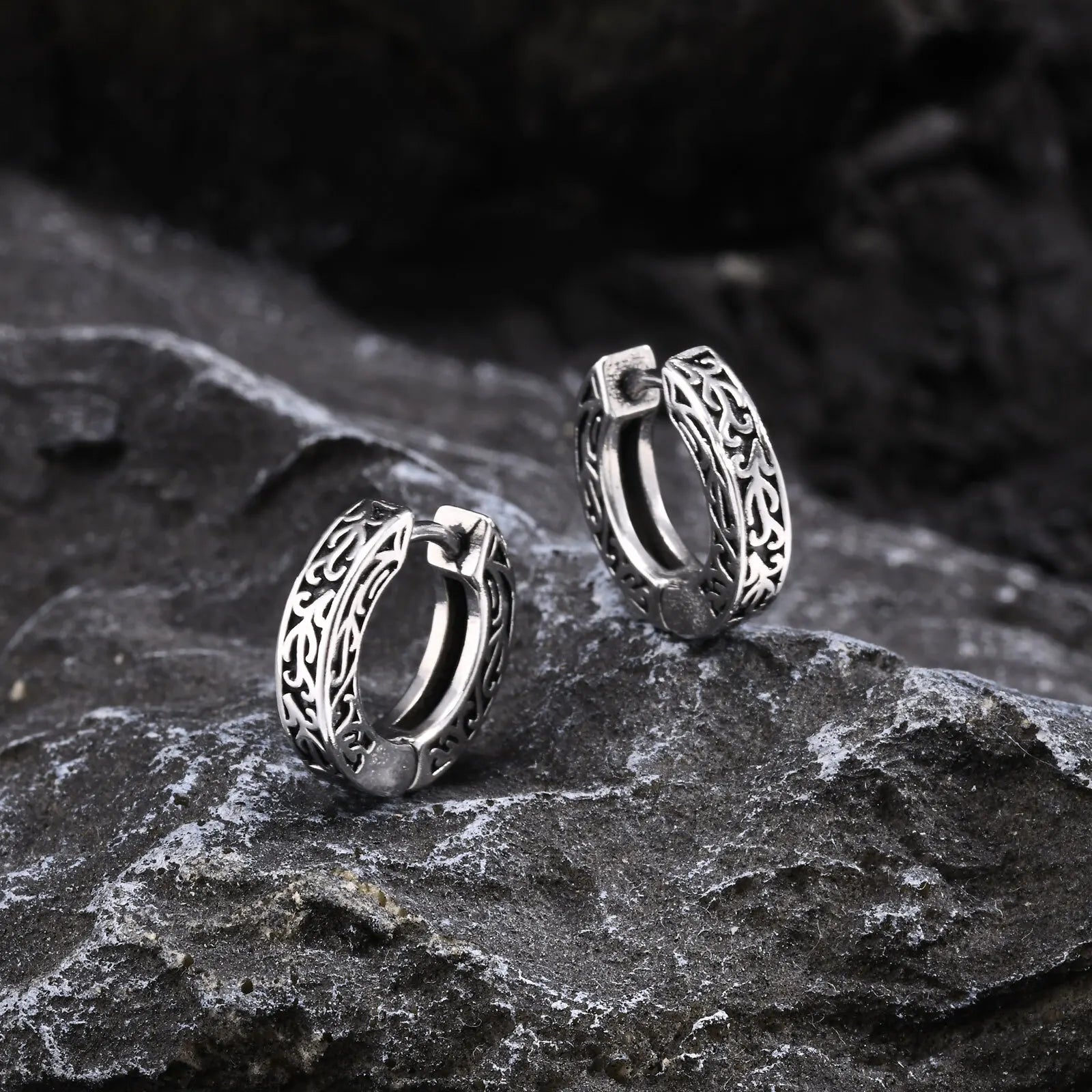 Vnox Thick Small Hoop Earrings for Men Teens, Anit Allergy Stainless Steel Huggies Earrings, Unisex Punk Rock Ear Jewelry