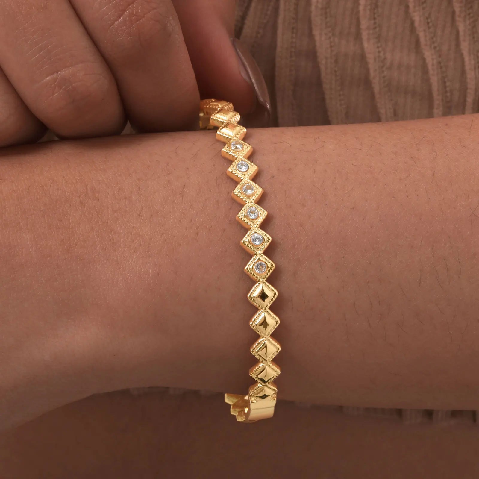 Vnox Romantic Zircon Cuff Bracelet For Women Geometric Fashion Lady Jewelry Stainless Steel Bangles Party Gold Color Never Fade - Madeinsea©