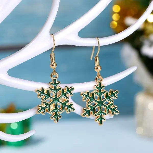 Fröhliche Weihnachten! Asymmetrische Ohrstecker mit roter Kugel und Weihnachtsbaum-Motiv für Damen und Mädchen. Neujahrs-Ohrringe mit Schneeflocken, Glocken, Hirsch und Zirkonia.