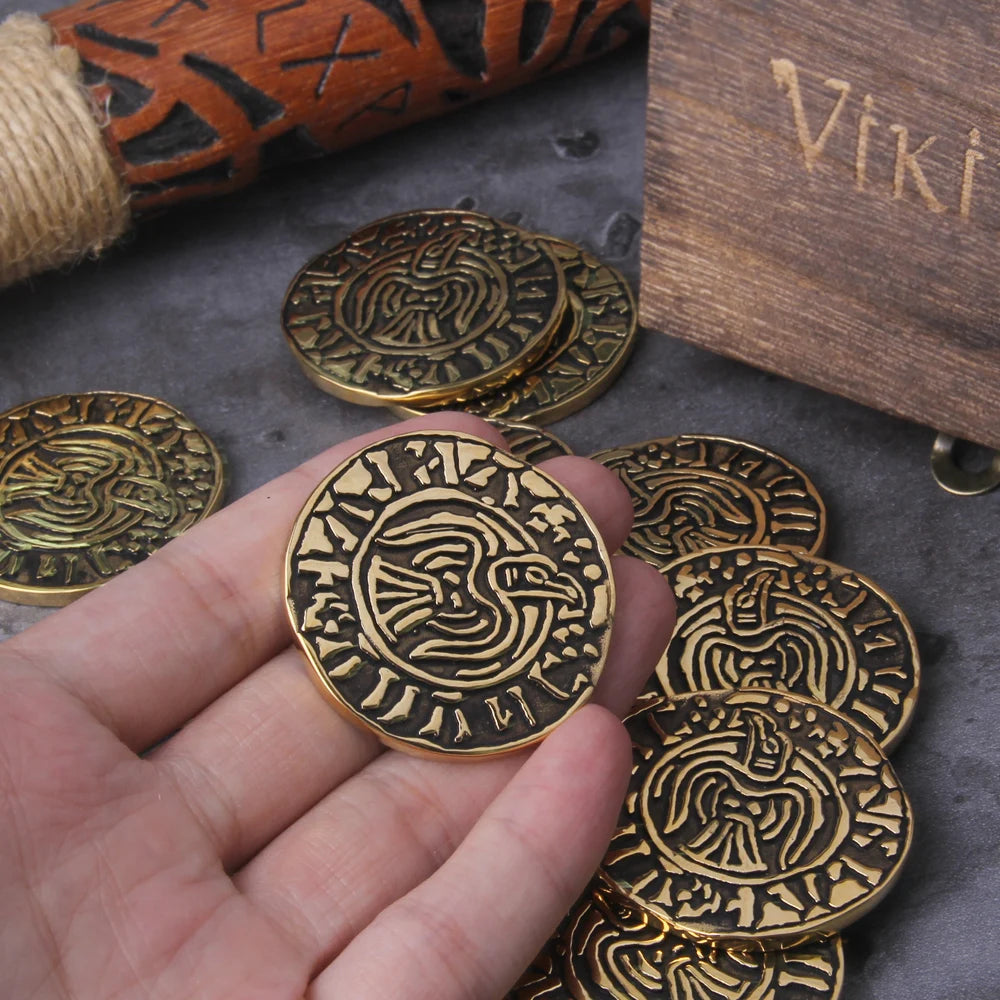 Kreatives Souvenir, vergoldete Wikingermünze, Sammlerstück, tolles Geschenk, Bitmünze, Kunstsammlung, goldene Gedenkmünze mit Holzbox