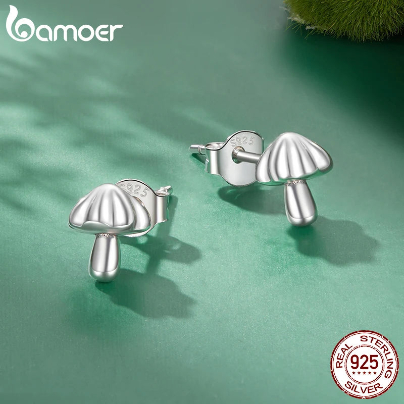 BAMOER Hypoallergene Ohrstecker im Pilz-Design aus 925er Sterlingsilber, zierliche, süße Ohrringe für Damen, SCE1818