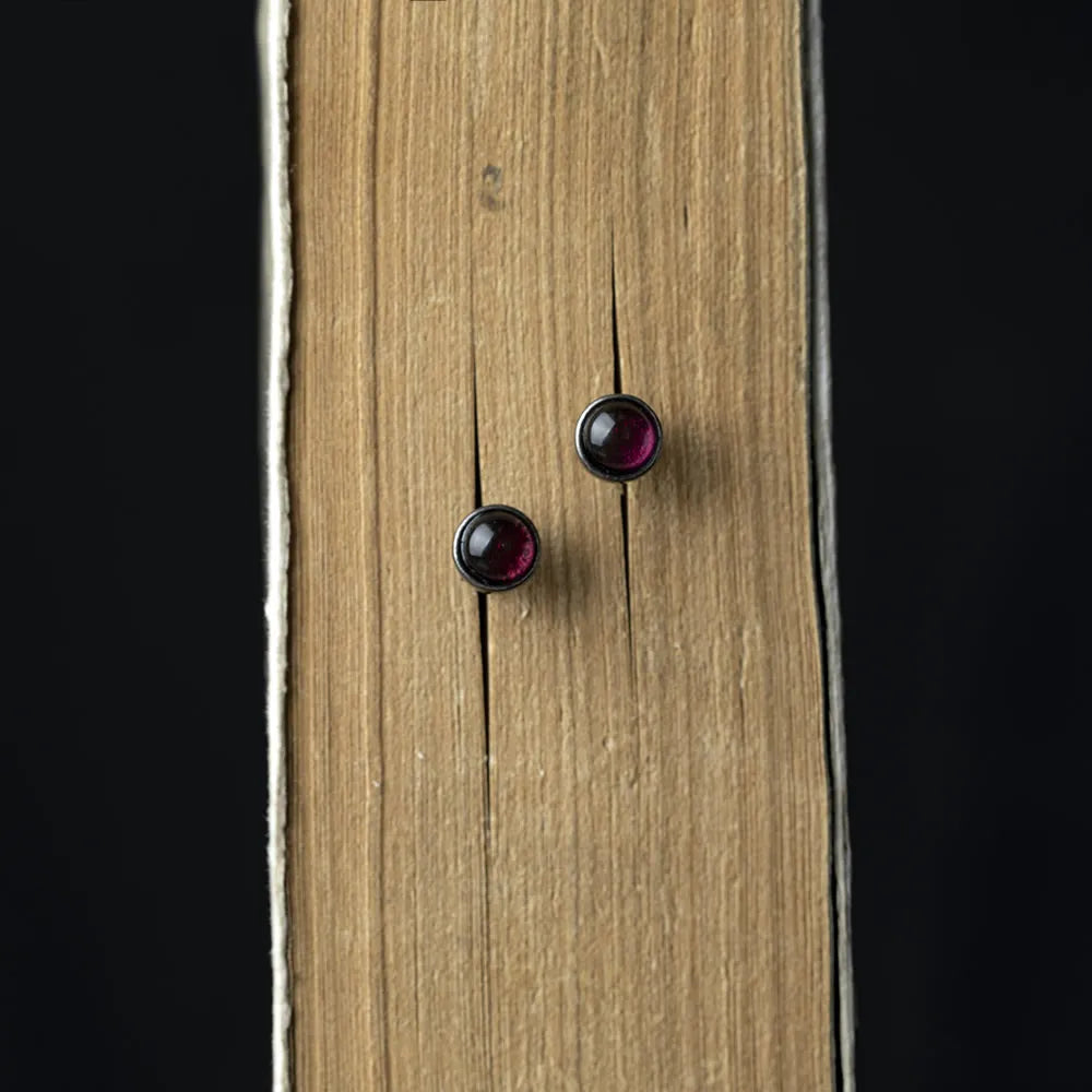 MKENDN New 100% 925 Sterling Silver Earrings Men Women Vintage Round Stud Earrings With Wine Stone Personality Jewelry