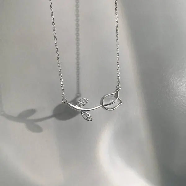 Exquisite Cherry Blossoms Flower Necklace For Women Crystal Zircon Rose Heart Butterfly Clavicle Chain Wedding Romantic Jewelry