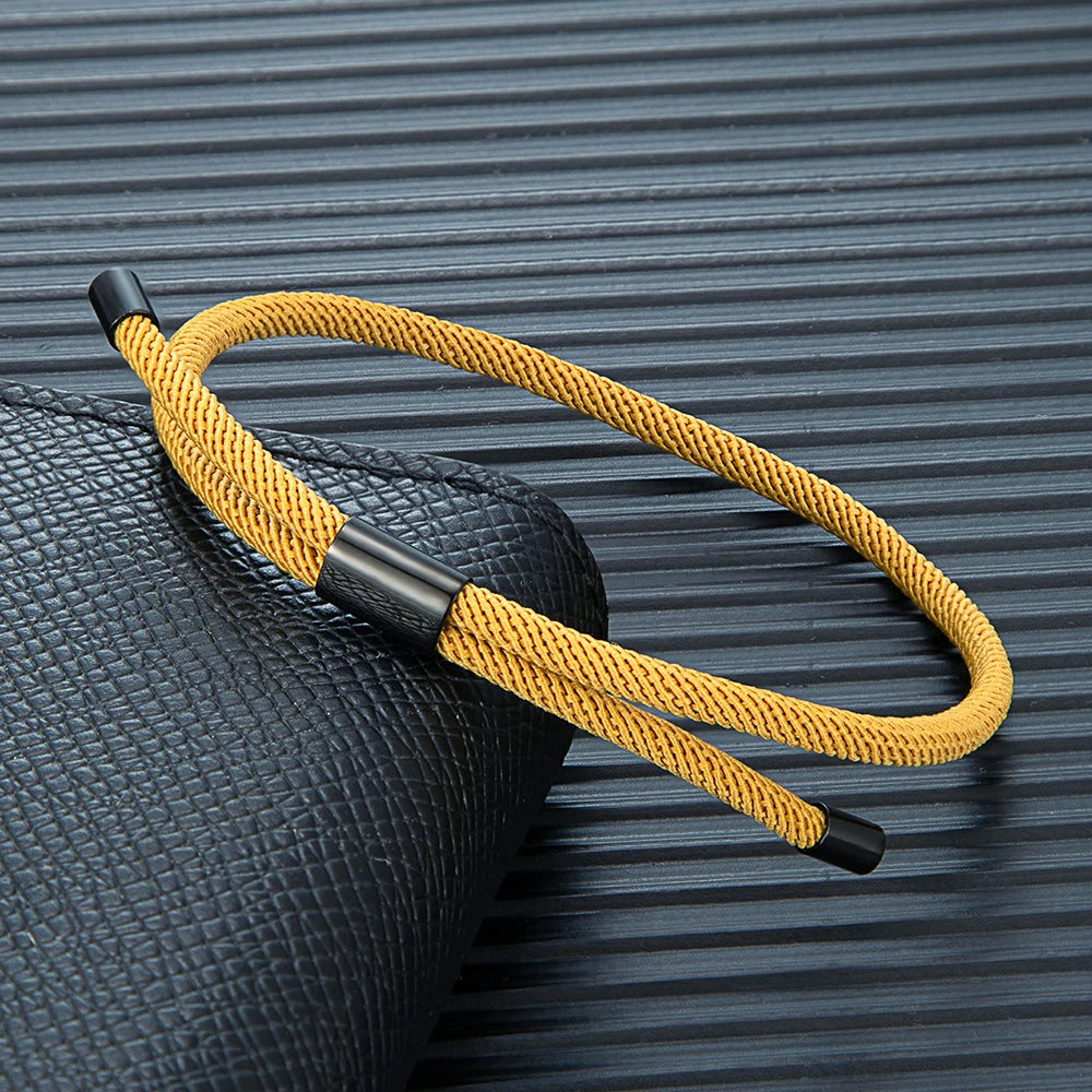 MKENDN Modisches schwarzes Nylonarmband für Damen und Herren aus strapazierfähigem Marine-Nylon mit poliertem schwarzem Edelstahlverschluss – schlichtes Schmuckstück