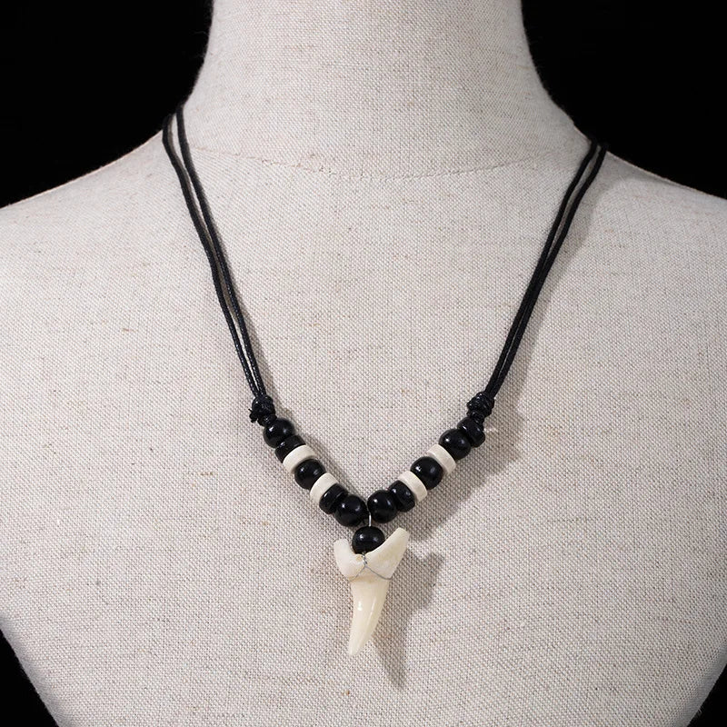 Fashion Retro Imitation Shark Tooth Pendant Necklace Men Women Ethnic Style Bohemian Necklaces Party Gift Jewelry Accessories