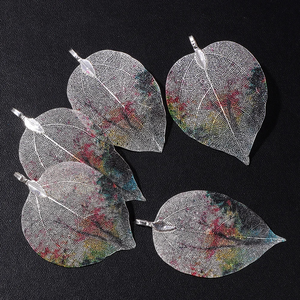Pendentif en métal avec de véritables feuilles naturelles multicolores, idéal pour la création de bijoux (boucles d'oreilles, colliers, etc.) - Lot de 5