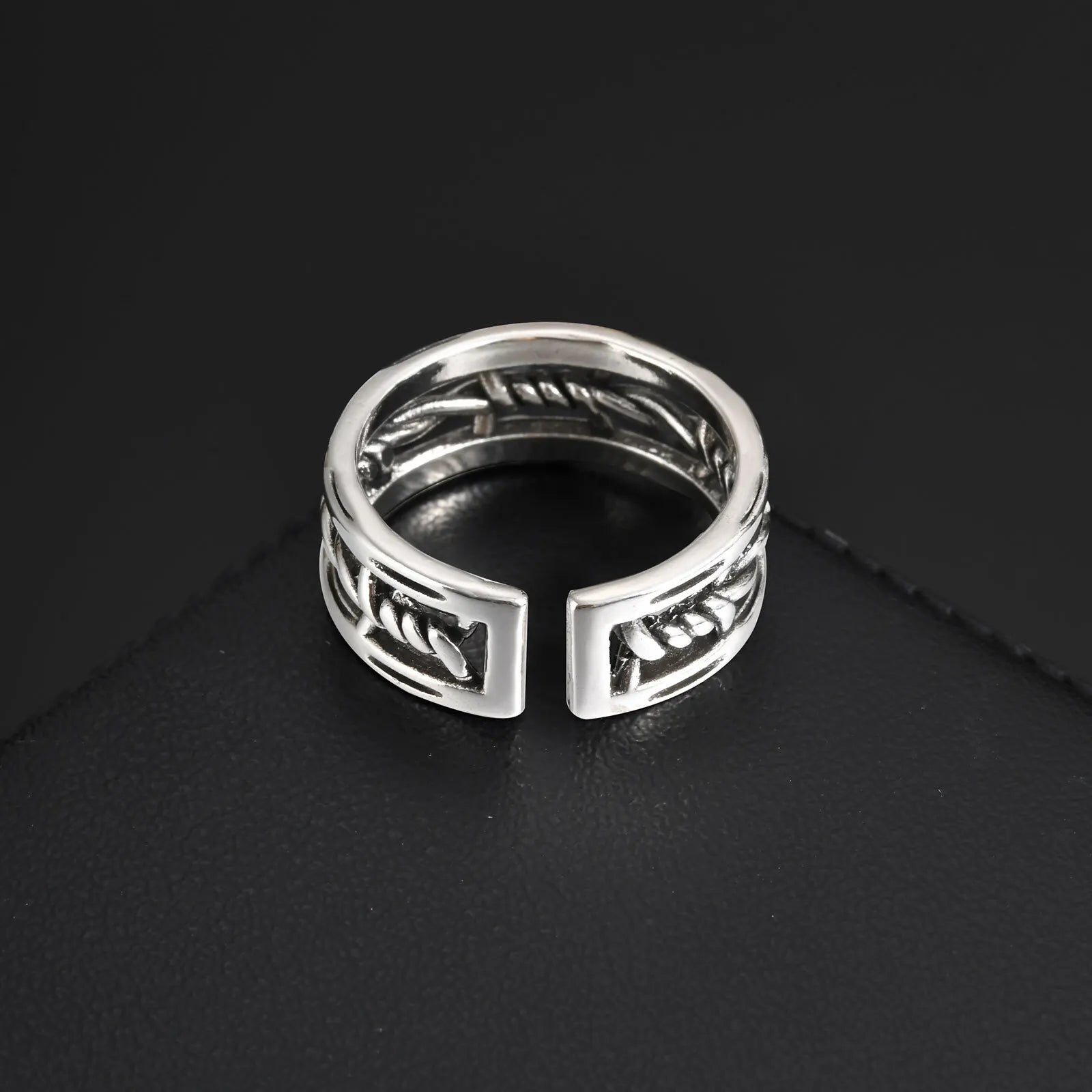 Vnox Gothic Thorn Rings for Men Boys, Twisted Metal Hollow Out Open Ring, Silver Color Male Finger Band Accessory - Madeinsea©
