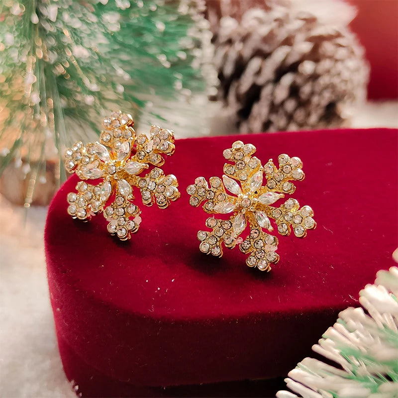 Boucles d'oreilles pendantes délicates en zircon et perles d'imitation flocon de neige pour femmes, boucles d'oreilles brillantes en strass et fleurs, cadeau idéal pour Noël.