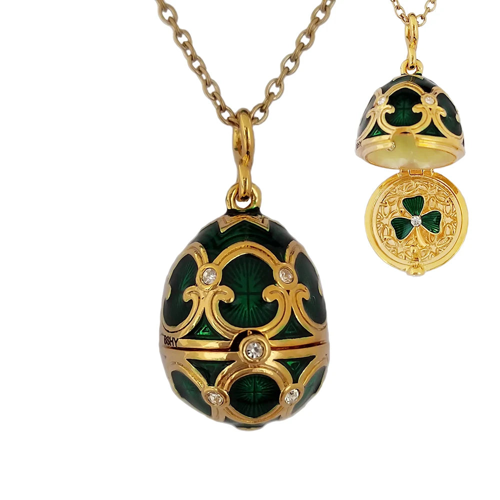 Collier pendentif œuf de Pâques Fabergé en émail fait à la main, médaillon en laiton, vintage, cristal, trèfle à l'intérieur, cadeau pour femmes et filles