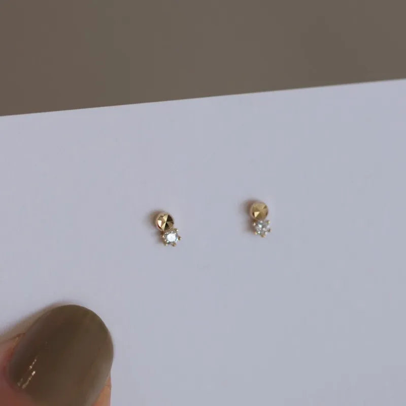 925 Sterling Silber vergoldet 14 Karat Gold Mini Facettierte Zirkon Ohrringe für Frauen Koreanischer Temperamentschmuck
