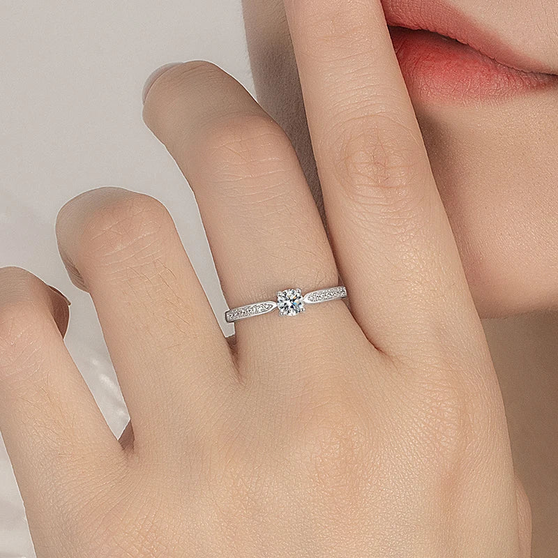 PERFANY 0.3CT Moissanite Ring for Women S925 Pure Silver Four Claw Laboratory Diamond Compact and Exquisite Wedding Jewelry - Madeinsea©