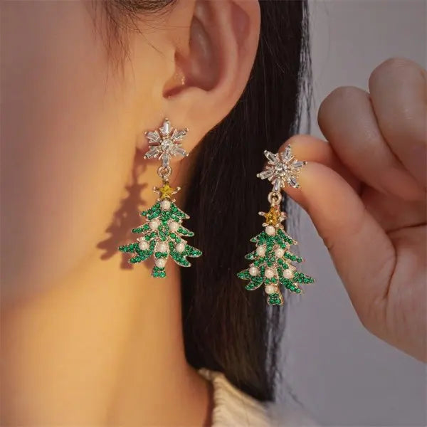 Creative Christmas Grandpa and Grandma Zircon Stud Earrings For Women White Pearl Crystal Snowman Elk Earring New Year Jewelry