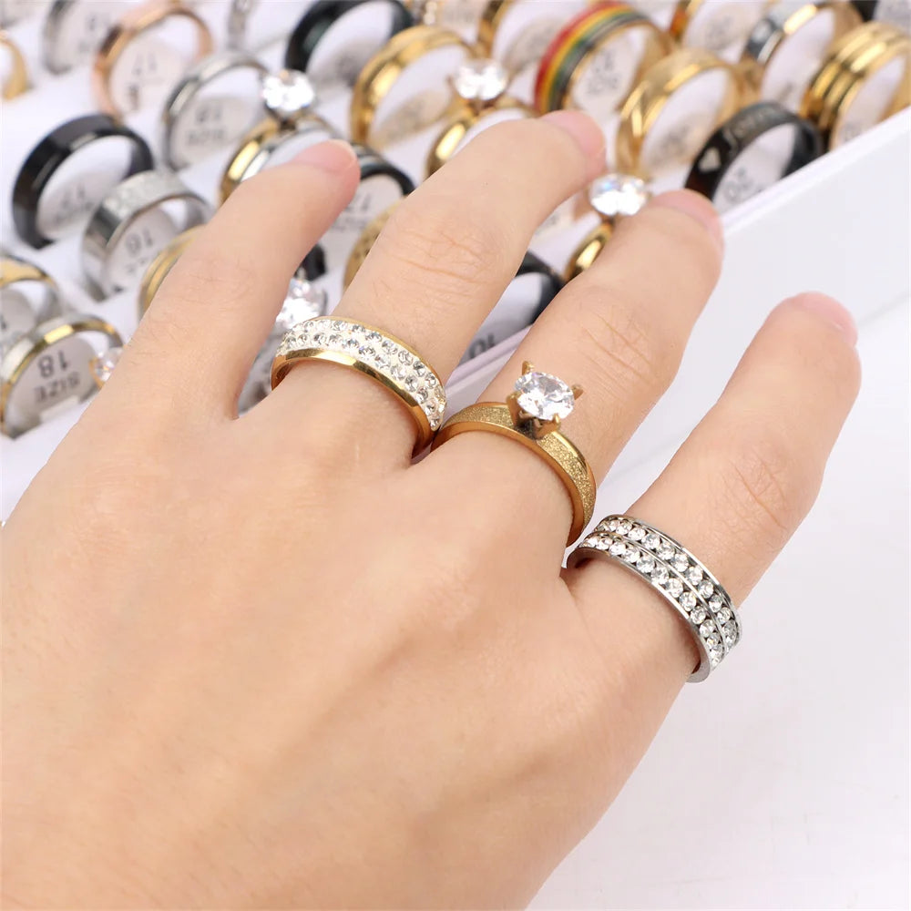 20 Stücke Mode Klassische Glatte Hohl Streifen Punk Spike Edelstahl Ringe für Männer Frauen Schmuck Party Geschenke Mix Größe Stile