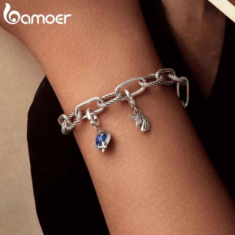 BAMOER Reiseserie Anhänger aus massivem 925er Sterlingsilber in Form eines Reisepasses, einer Kamera oder eines Flugzeugs, passend für Armbänder und DIY-Schmuckperlen