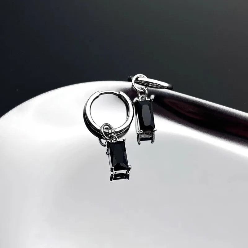 Simple Classic Black Zircon Earrings For Men Women Punk Gothic Rock Hiphop Earrings Designer Jewelry Unisex Accessories Gift