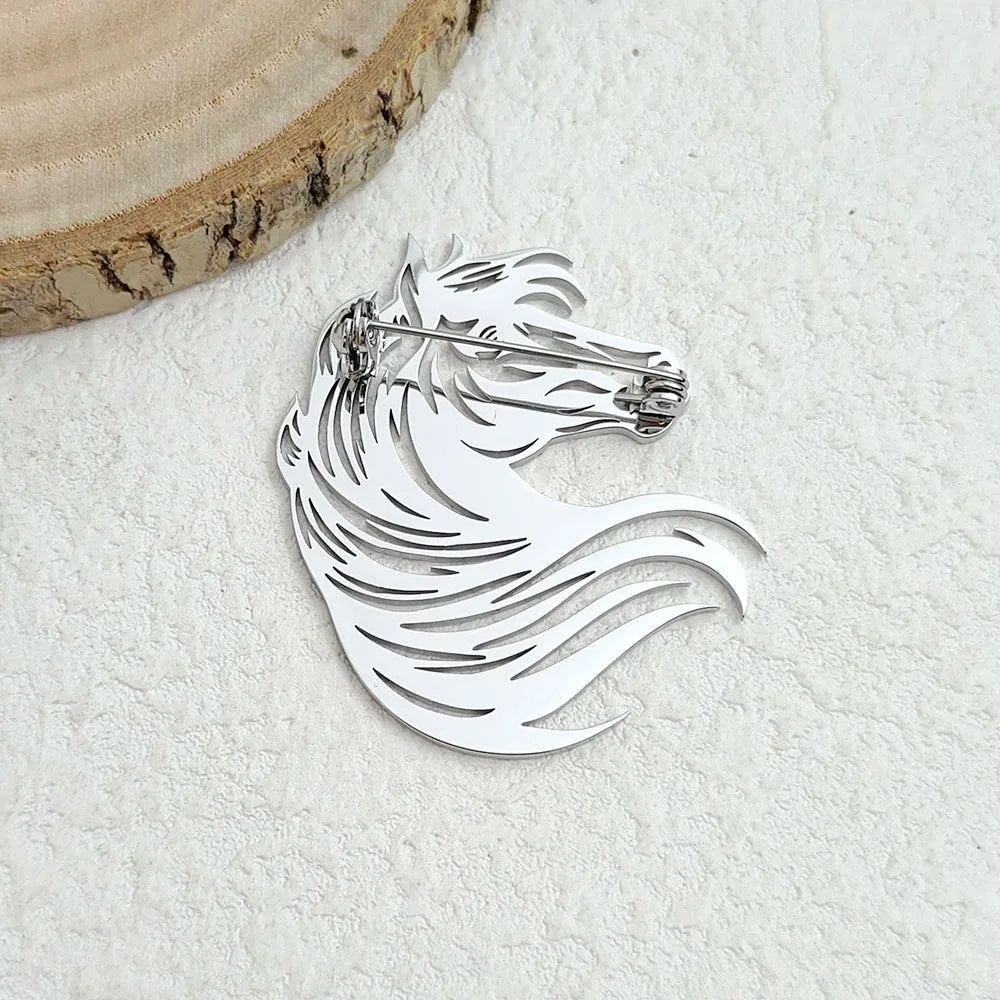 Original innovative horse head hollow stainless steel gold-plated 18K brooch, suit lapel pin, waterproof formal fittings