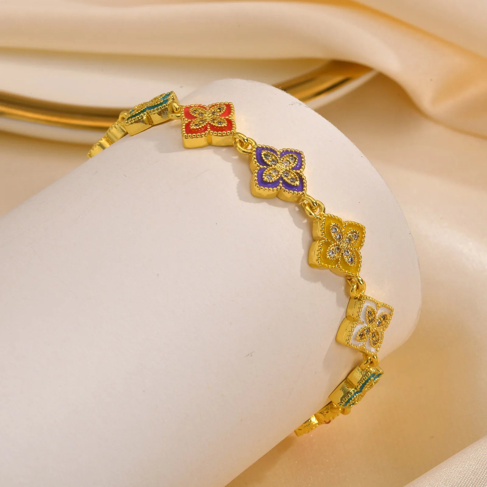 Vnox Gorgeous Four Leaf Clover Bracelet For Women,Dainty Zircon Flowers Chain Bracelets,Gifts To Mom Girlfriend Fashion Jewelry