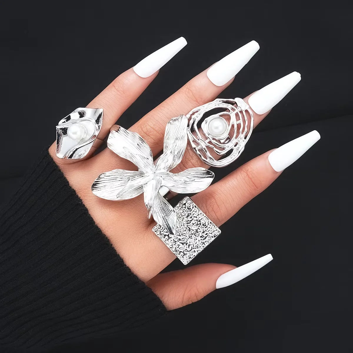 4 Pcs Chunky Vintage Ring Set For Women Fashion Geometric Wave Textured Faux Pearl Metal Rings Holiday Party Jewelry Date Gifts