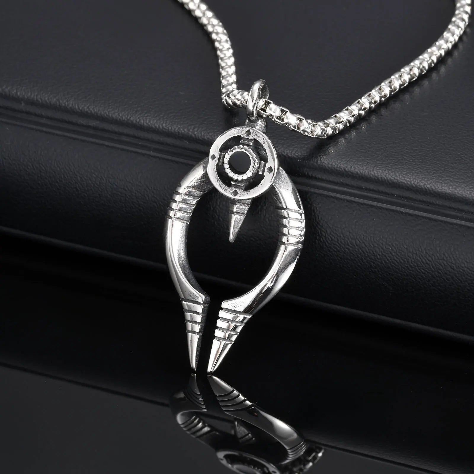 Collier Vnox Nordic Viking Symbol avec chaîne à maillons carrés, pendentif gothique en zircone cubique noire, bijou protecteur à offrir