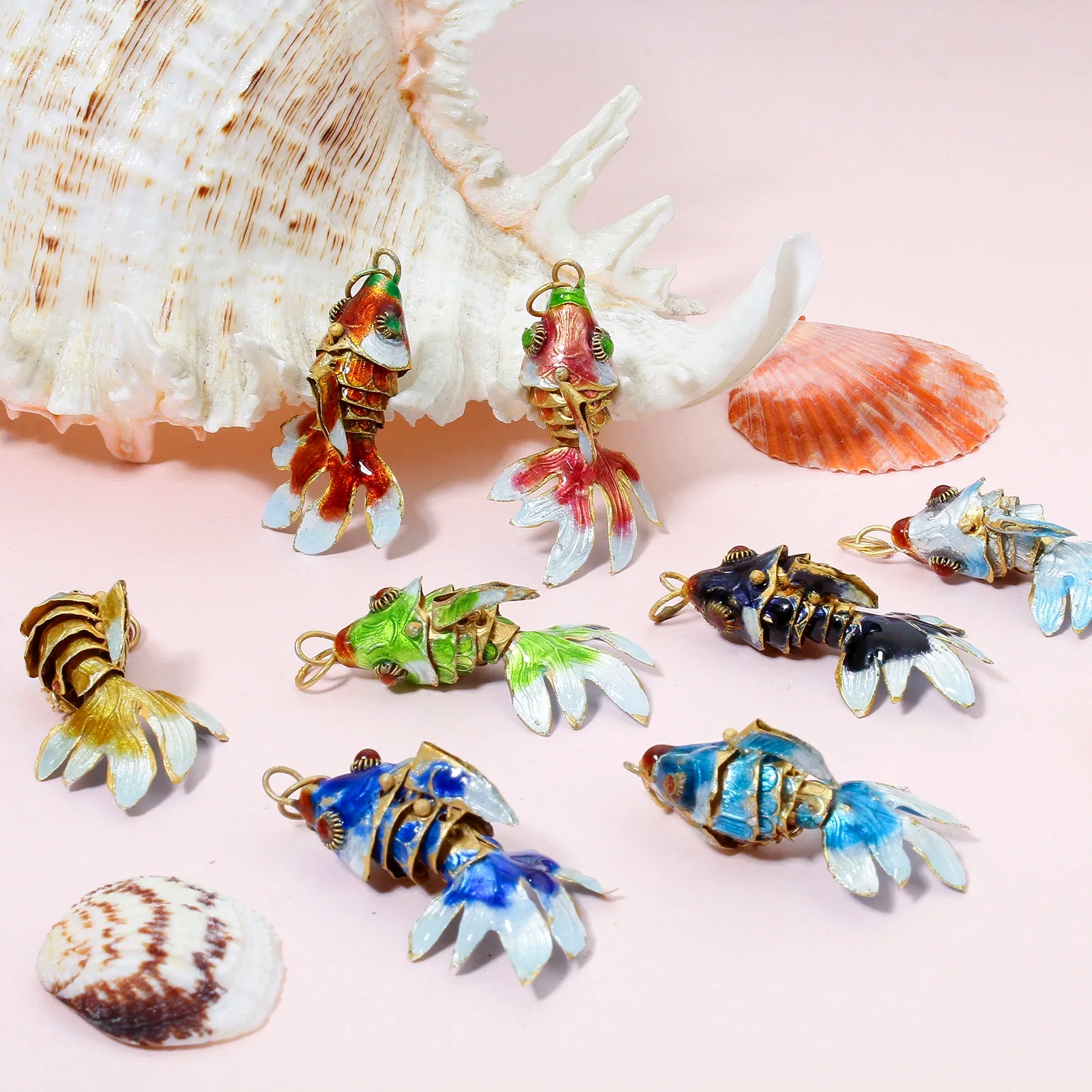 DoreenBeads, 1 pièce, pendentif en laiton 3D en forme de poisson, animal mobile, océan, couleur or, pour collier, fabrication de bijoux DIY, 4,8 cm x 2,4 cm