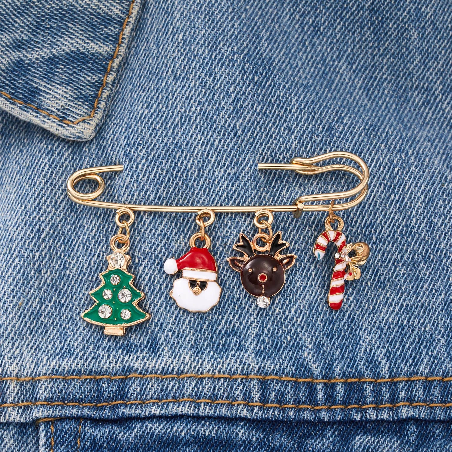 Fashion Christmas Brooch Pin For Women Men Santa Claus Snowflake Christmas Tree Bell Enamel Brooch New Year Xmas Decoration Gift