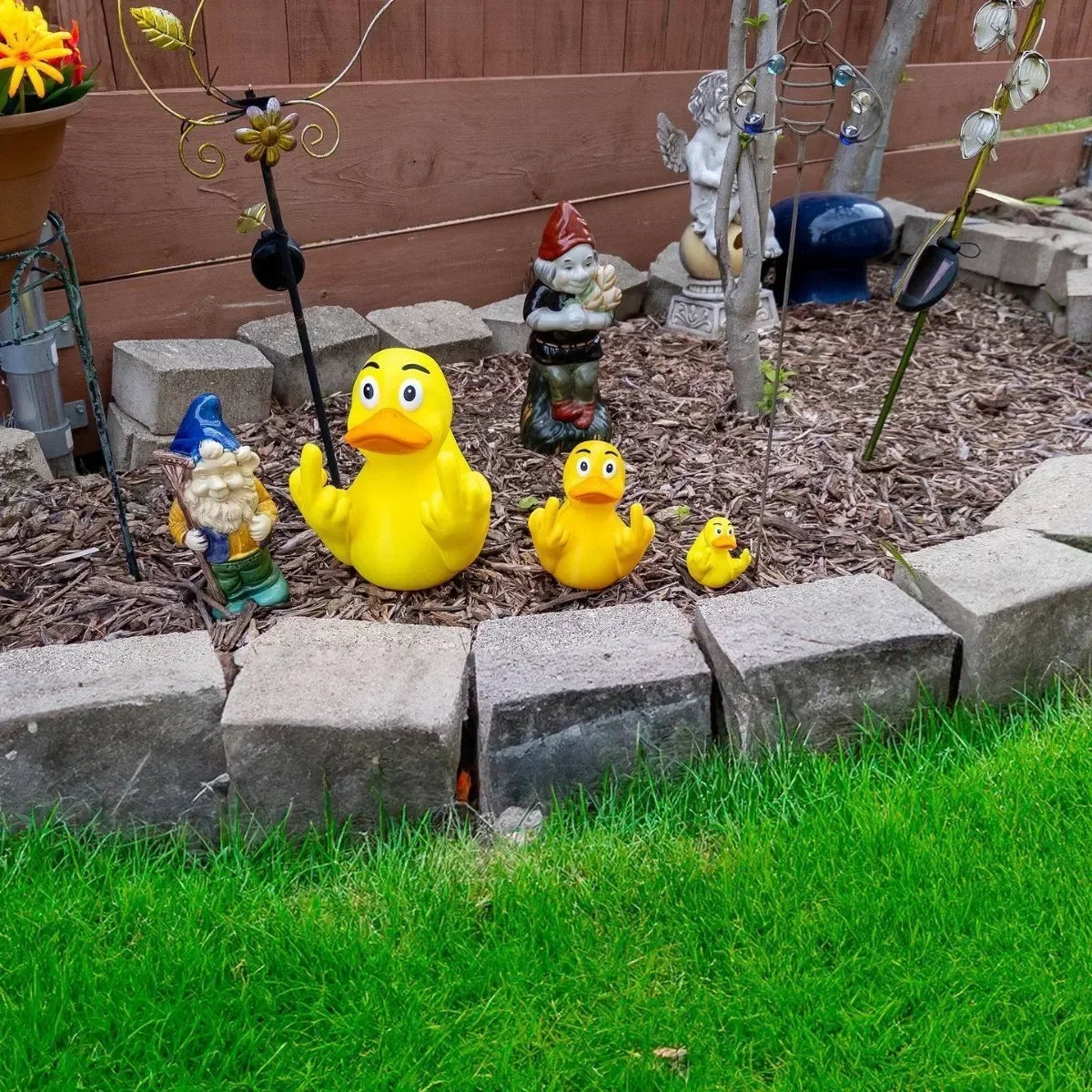 Duck For Jeep Car Truck Dashboard Interior Middle Finger Duck Rubber Ducks Finger Bidem With Us Flag Pattern Small Yellow