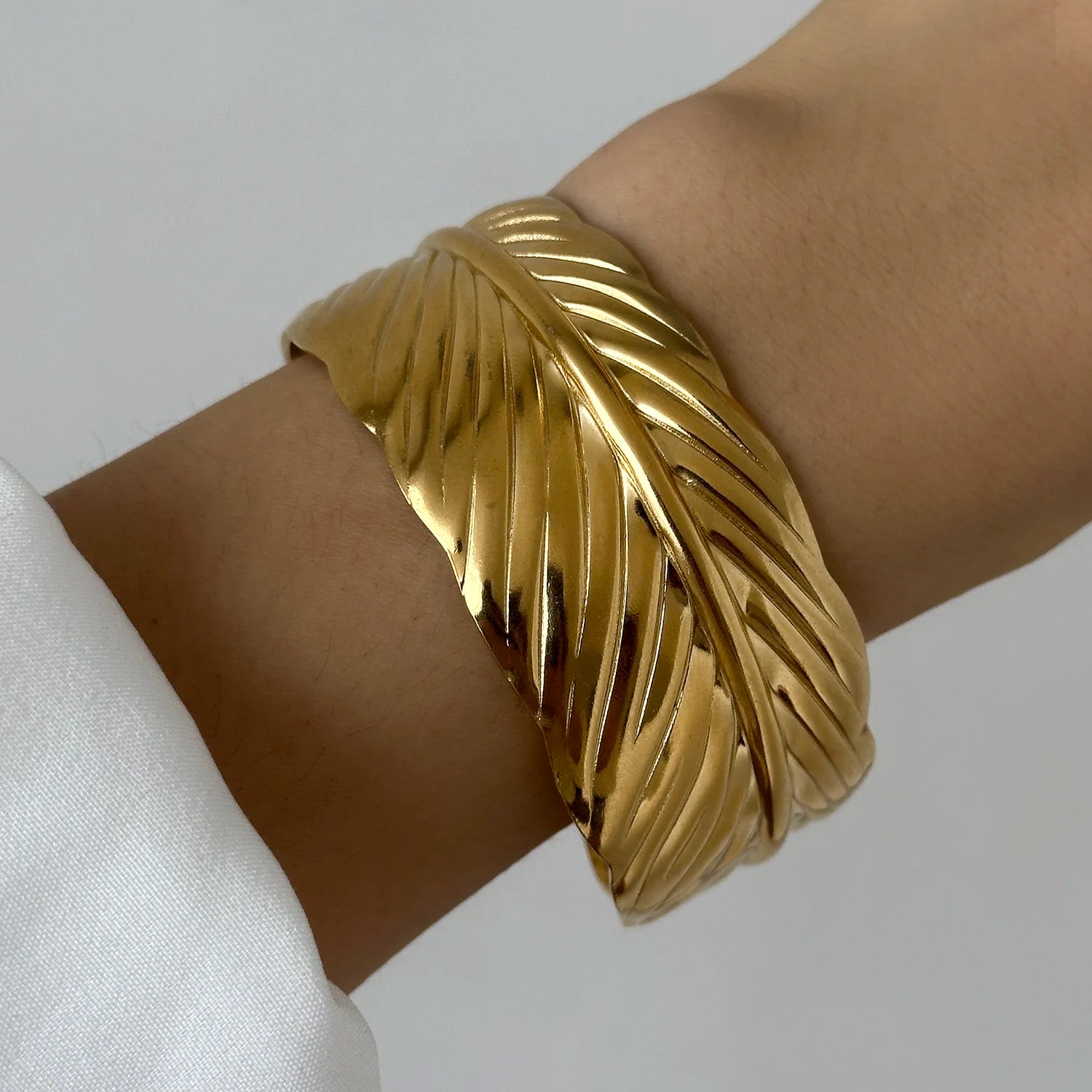 Stainless Steel Multilayer Wave Wide Bangles for Women Gold Color Metal Chunky Flower Cuff Bangle Bracelets Aesthetic Jewelry