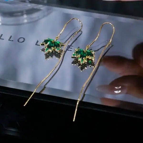 Exquisite Red Rhinestone Zircon Maple Leaf Stud Earrings For Women Vintage Personality Crystal Earring Fall Winter Charm Jewelry