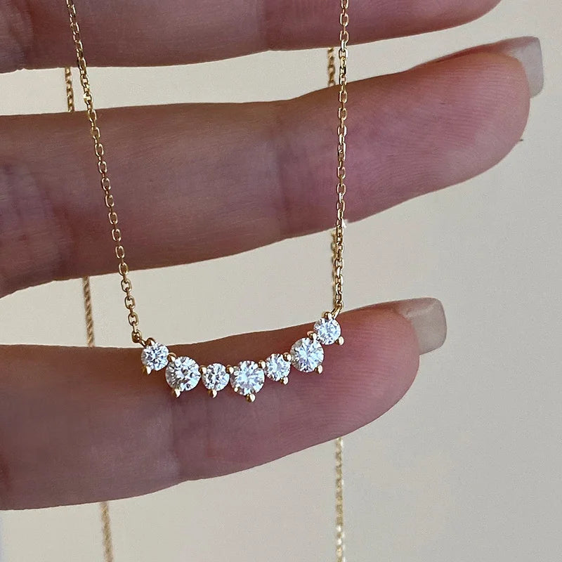 Collier avec pendentif géométrique en argent sterling 925 plaqué or 18 carats et zircone cubique pour femme, bijou fin, idéal pour une fête de mariage