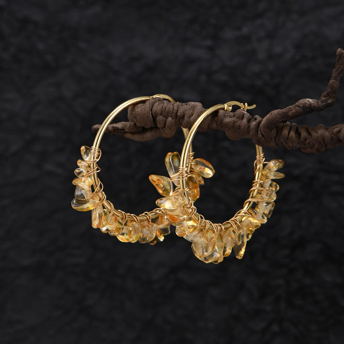 A Pair of Fashionable and Creative Round Natural Stone/Turquoise Earrings, Various Colors of Stone Earrings