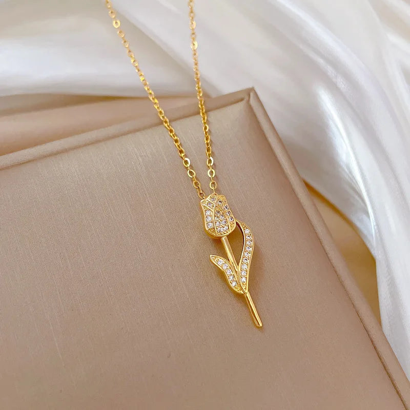 Creative Rotatable Pink Flower Necklace For Women Titanium Steel Rotatable Spinner Clavicle Choker Anti Stress Anxiety Jewelry