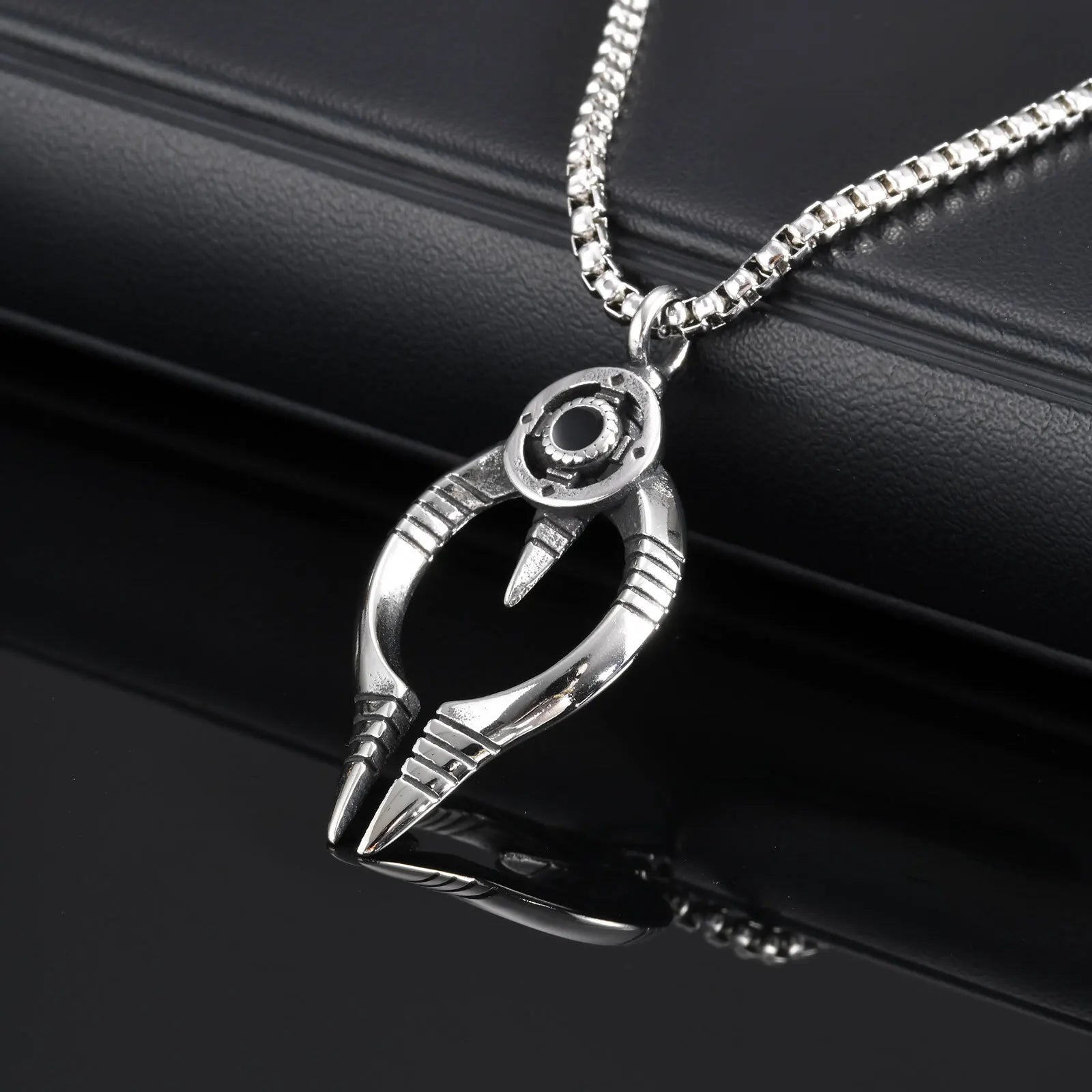 Collier Vnox Nordic Viking Symbol avec chaîne à maillons carrés, pendentif gothique en zircone cubique noire, bijou protecteur à offrir