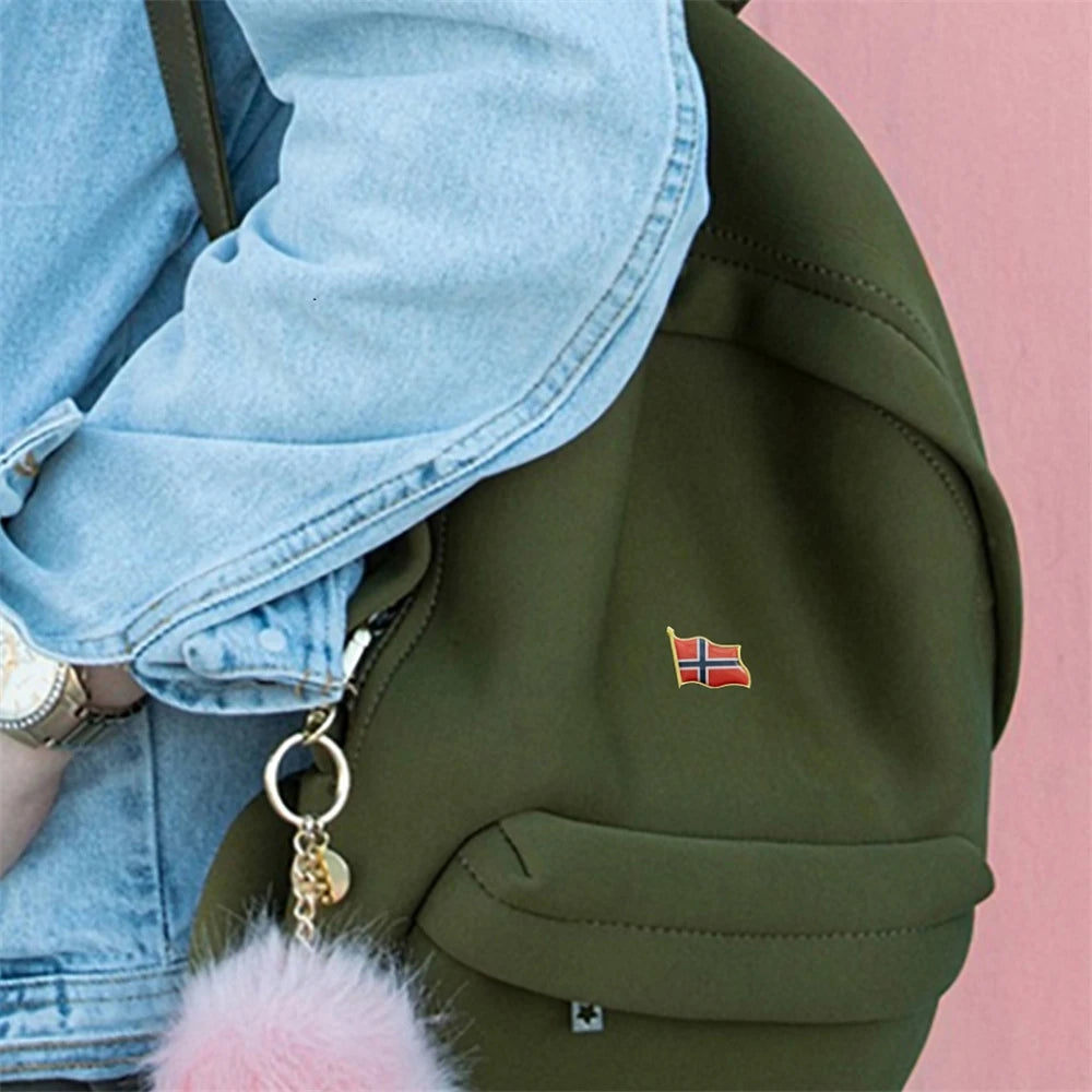 Norway National Patriotism Flag Lapel Pin Conversational Novelty Unsex Fashion Suit Button Pin Brooch