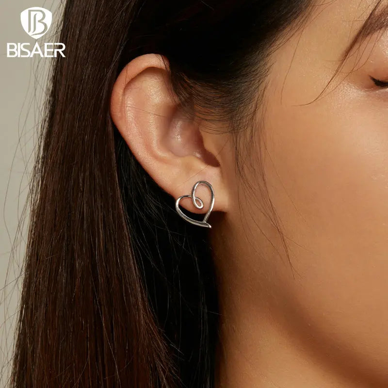 BISAER 100% 925 Sterling Silver Simple Heart Stud Earrings Plaqué Platine Ear Clip Pour OL Femme Mariage Fine Jewelry EFE871