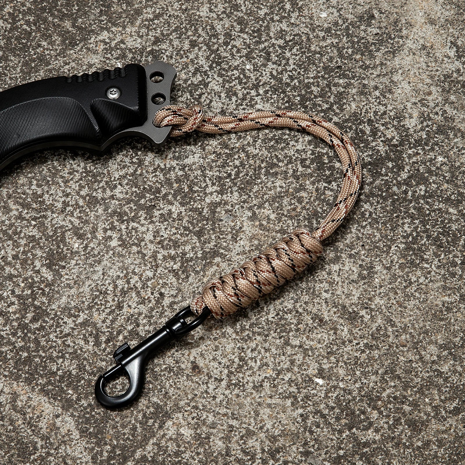 MKENDN Porte-clés en paracorde avec crochet métallique pour homme et femme, dragonne d'urgence pour l'escalade en extérieur, porte-cartes d'identité et d'identification.