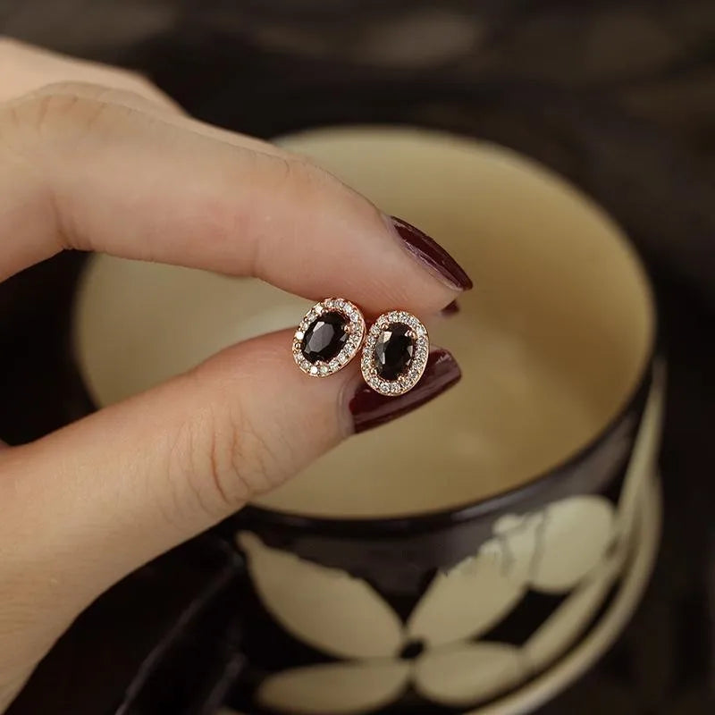 Boucles d'oreilles en argent sterling 925 avec incrustations de zircon et d'agate noire pour femmes, bijoux de haute qualité et exquis.