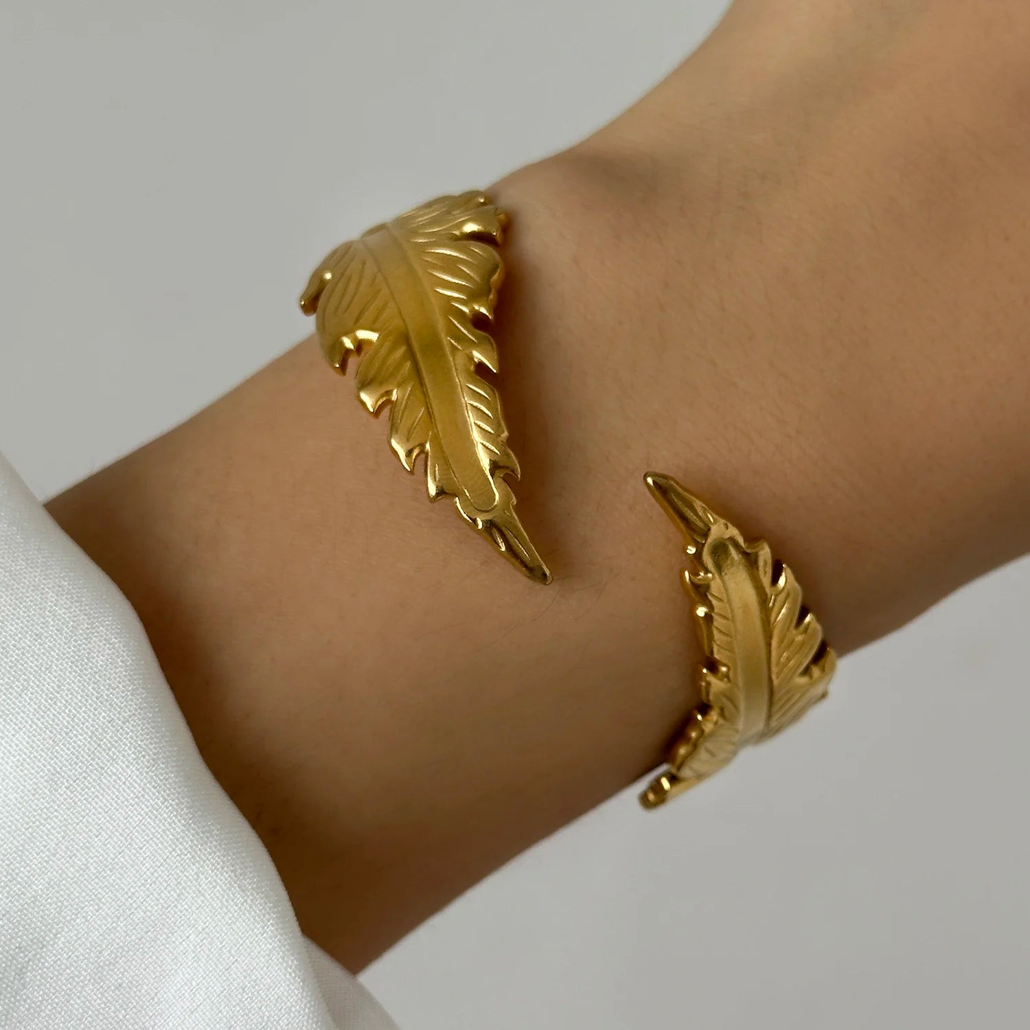 Stainless Steel Multilayer Wave Wide Bangles for Women Gold Color Metal Chunky Flower Cuff Bangle Bracelets Aesthetic Jewelry