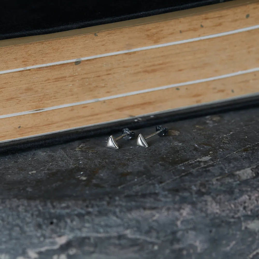 MKENDN 100% 925 Sterling Silver Geometric Triangle Stud Earring Personality Minimalist Ear Jewelry Accessories Neo-Gothic Style