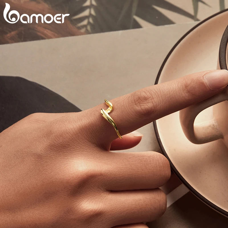 BAMOER Vergoldeter, gewellter Stapelring für Damen, 925 Sterling Silber, gedrehtes Band, zarter Ewigkeitsring SCR1117