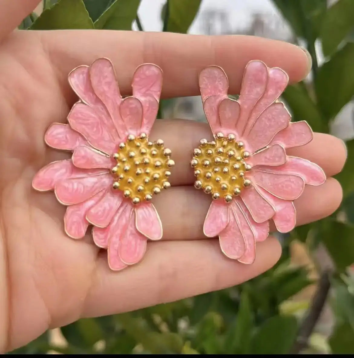 Zvoijio New Sweet Temperament Wave Dot Leaf Flower Earrings