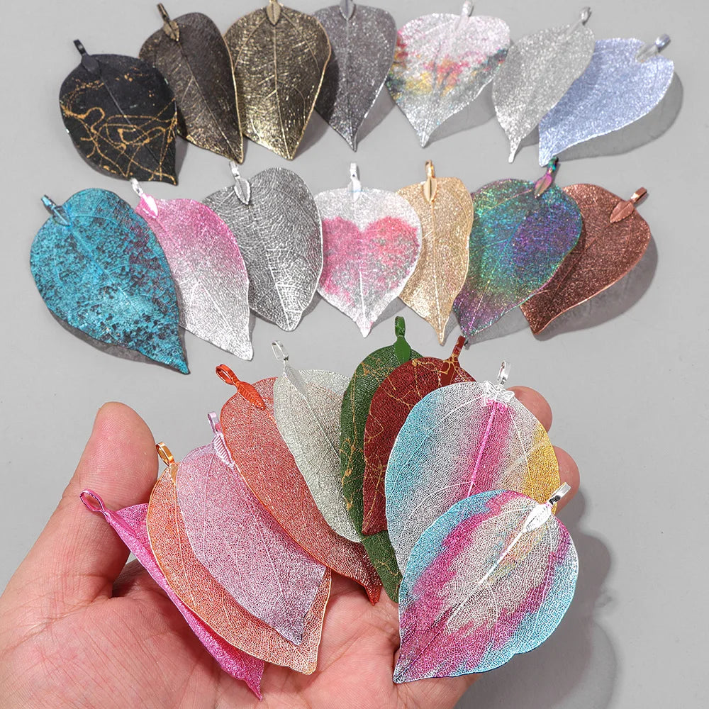 Pendentif en métal avec de véritables feuilles naturelles multicolores, idéal pour la création de bijoux (boucles d'oreilles, colliers, etc.) - Lot de 5