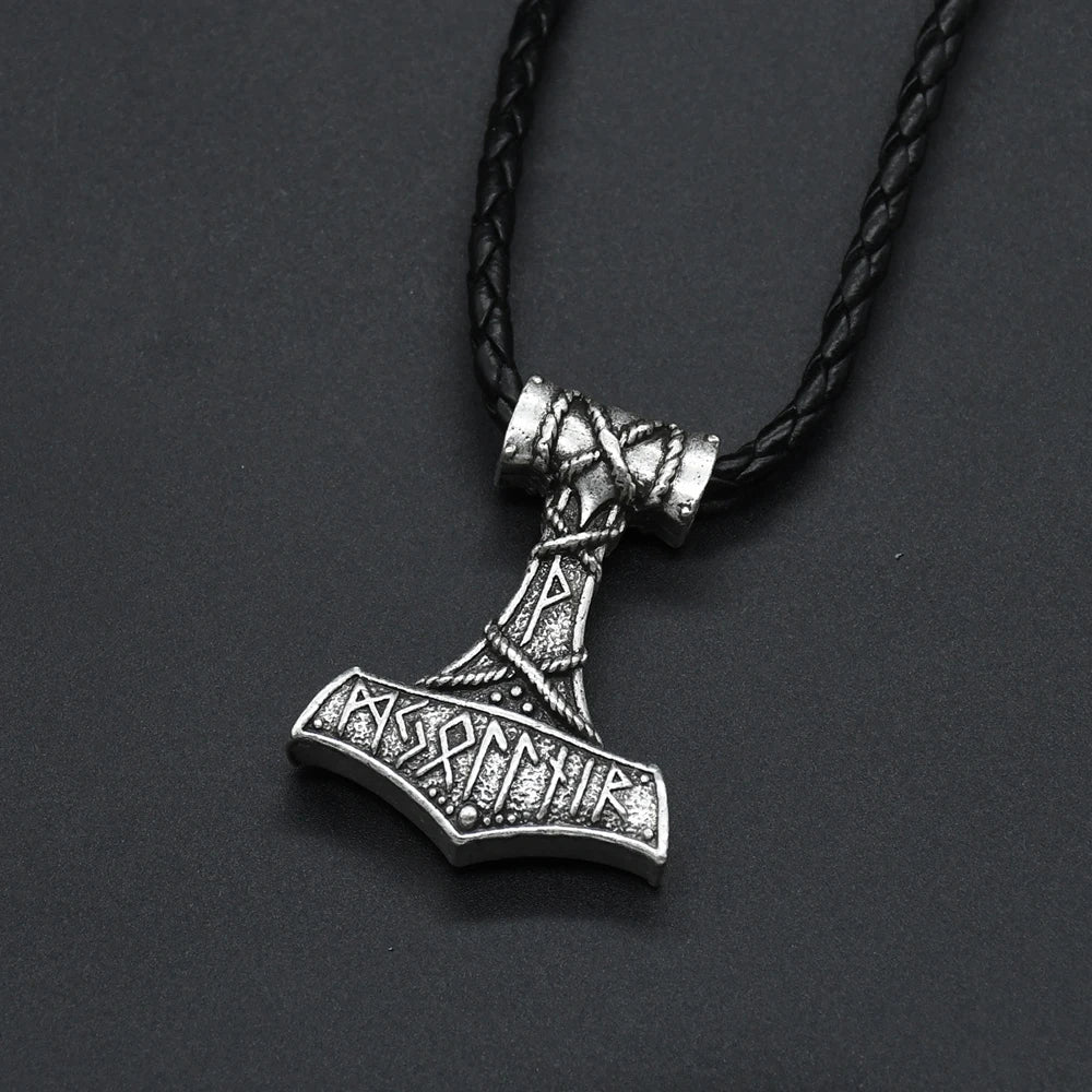 Viking Thor Hammer Necklace Men's Charms Mjolnir Vintage Runes Pendant Necklace Celts Knot Talisman Jewelry Wholesale