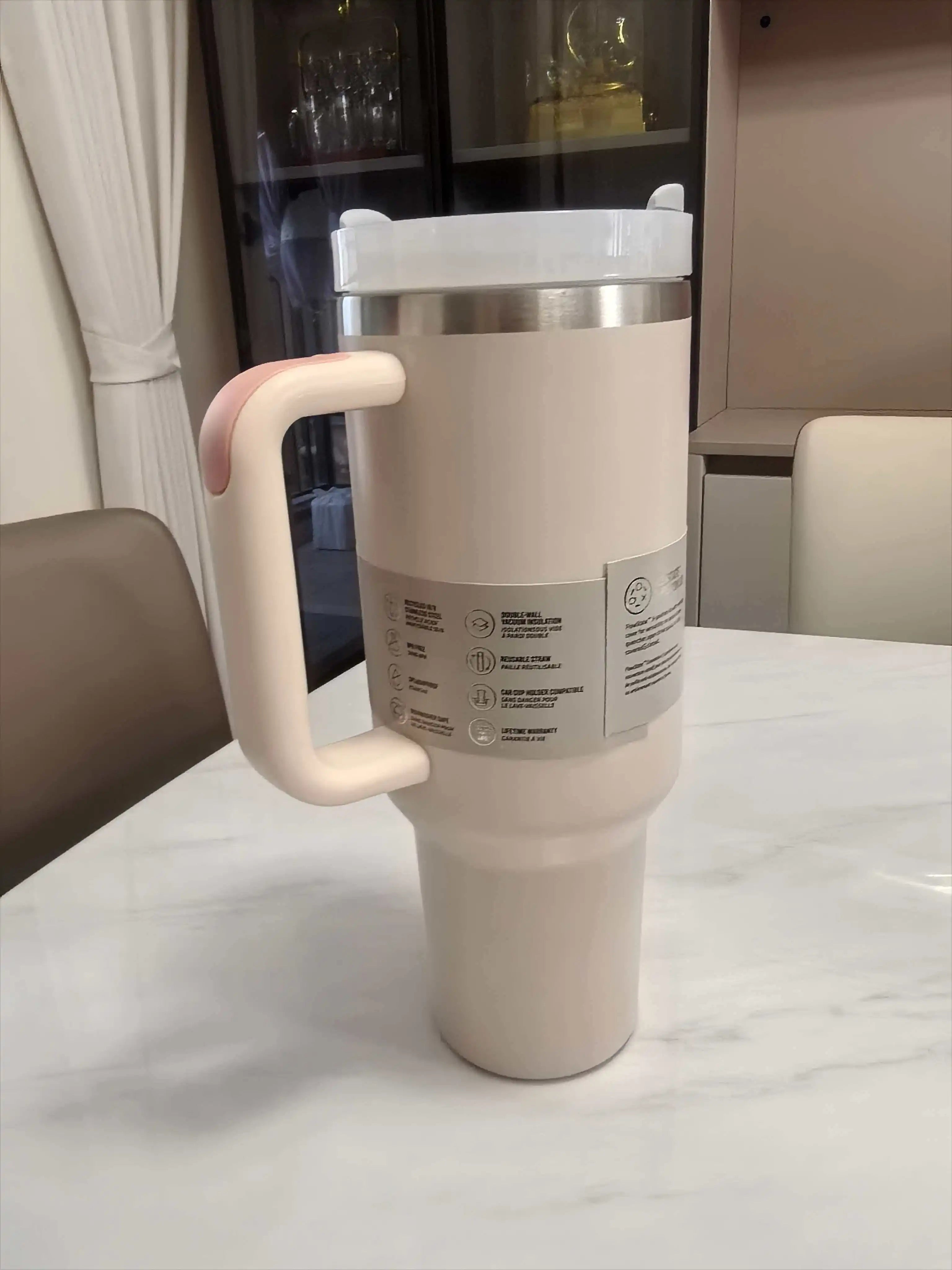 New 40-ounce vacuum straw thermos, stainless steel car sports water bottle, can hold cold and hot beverages