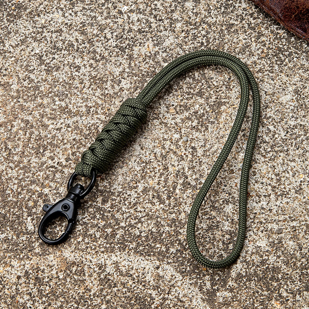 MKENDN Outdoor Rock Climbing Keychain Handmade Braided Paracord Clip Buckle Keychains Tactical Survival Tool Carabiner Hook Cord