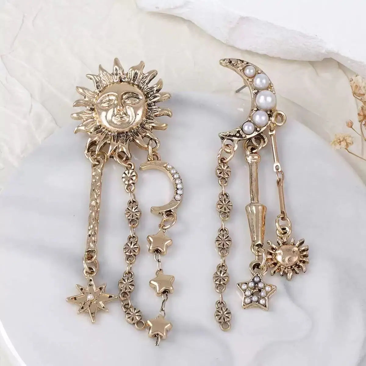 ZAA Personalized Retro Trendy Alloy Sun Moon Pendant Double Layer Necklace