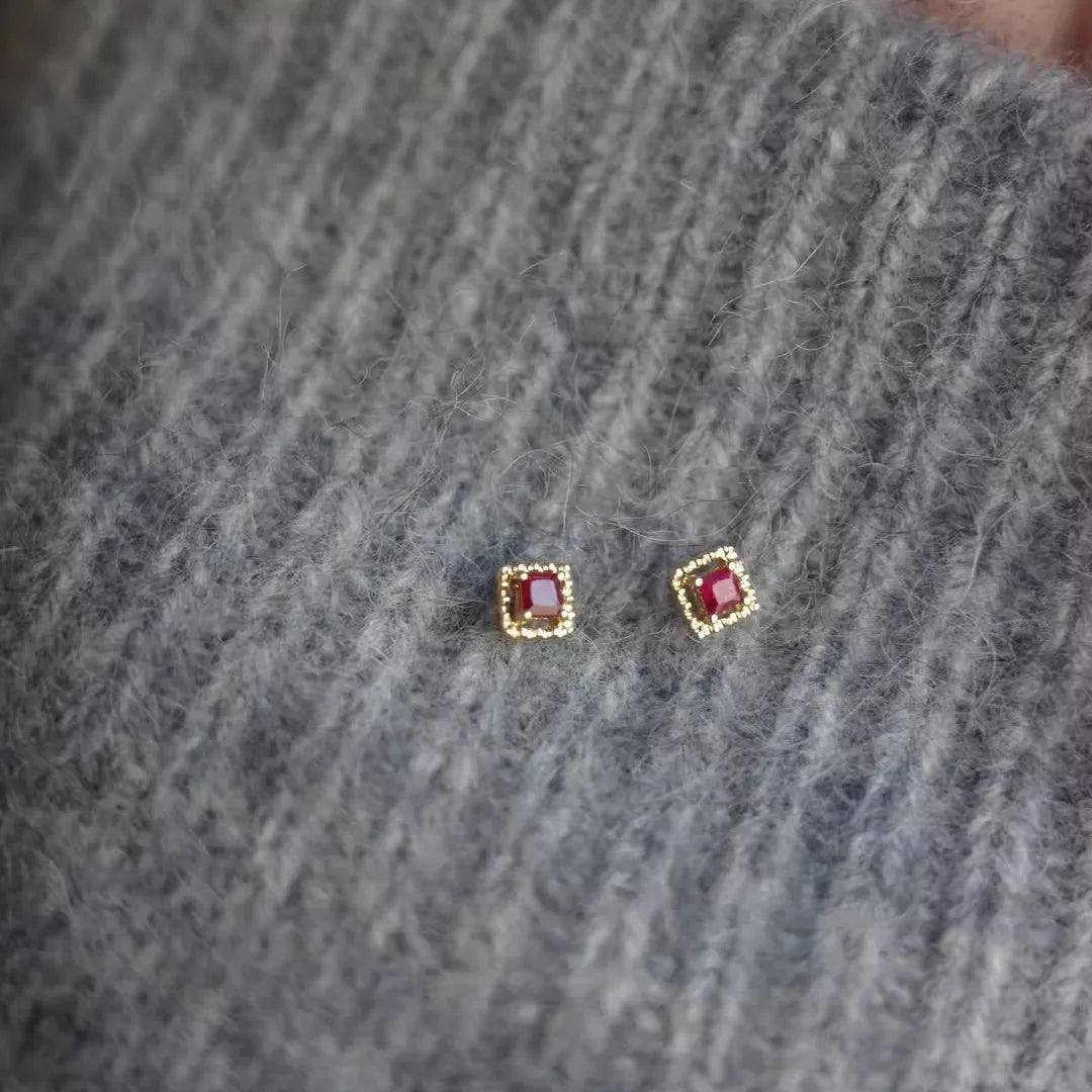 925 Sterling Silber vergoldet 14 Karat Gold rote Zirkonia quadratische Ohrringe für Frauen einfaches Temperament Schmuck Zubehör