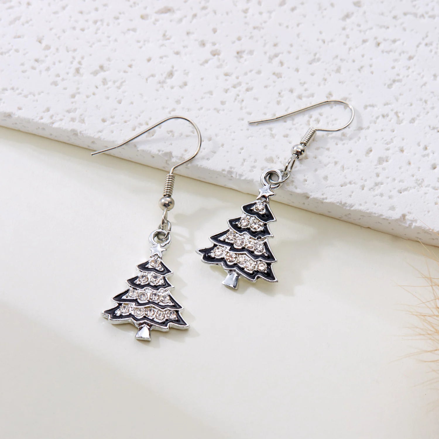 New Christmas Deer Stud Earrings for Women Cute Animal Elk Rhinestone Earring Merry Christmas New Year Wedding Jewelry Gifts