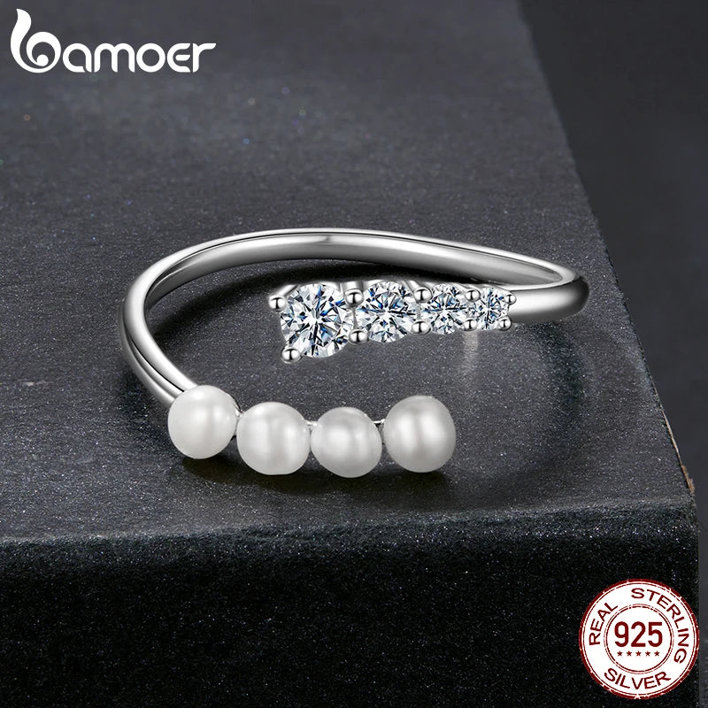 BAMOER Süßwasserperlen-Moissanit-Ring mit 4 Steinen in verschiedenen Größen, rund geschliffenen Labordiamanten, 925er Sterlingsilber, eleganter Schmuck für Damen
