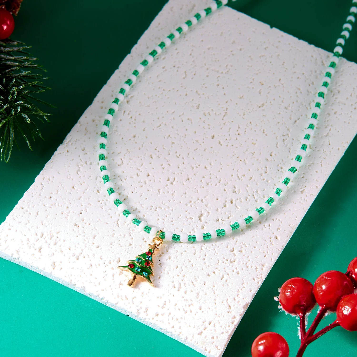 Weihnachtskette mit Reisperlen für Damen und Mädchen, Weihnachtsbaum, Schneemann, Weihnachtsmann, Schlüsselbein-Choker, Weihnachtsgeschenk