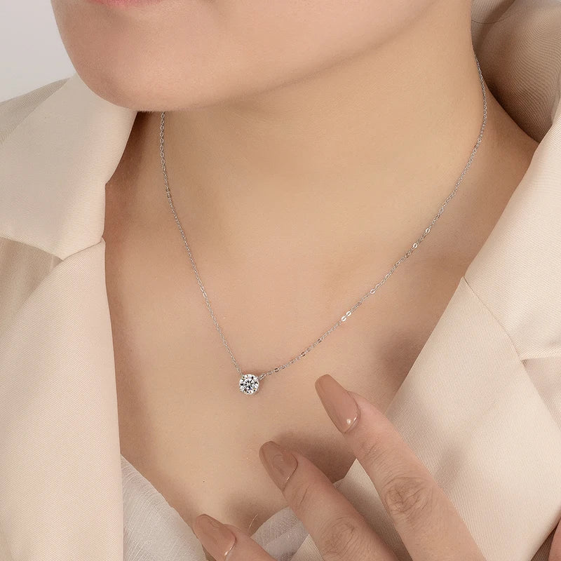 PERFANY 1-5 Carat Moissanite Necklace for Women S925 Pure Silver Diamond Classic Four Claw Pendant Wedding Jewelry - Madeinsea©